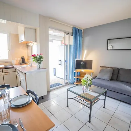 New-le Golfy Parking Terrasse Golf Piscine Pros Servicesconciergerie Motte Hotel La Grande-Motte